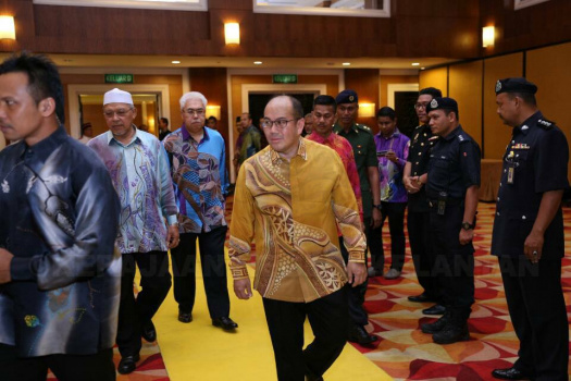 Majlis Penyerahan Royalti Jongkong Emas Kepada Kerajaan Negeri 