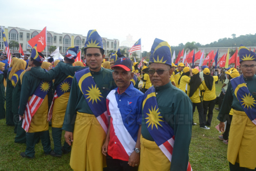 Perbarisan Sempena Sambutan Hari Kebangsaan Ke-62