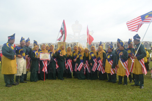Perbarisan Sempena Sambutan Hari Kebangsaan Ke-62
