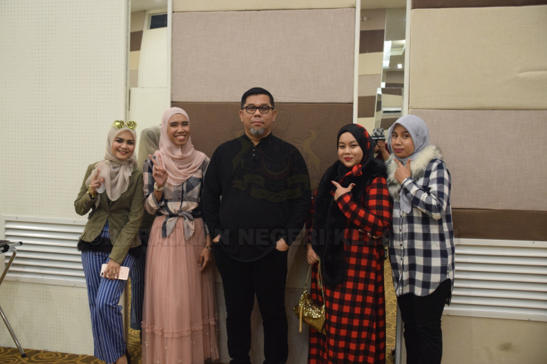 Pada 13 September 2019 telah berlangsung Majlis Sanjungan Budi Sejambak Kasih bagi meraikan persaraan kakitangan PLANMalaysia@Kelantan, En Kamaruzaman bin Muhamad Zain. Majlis telah berlangsung di K Castle, Kota Bharu. DSC_0093.JPG