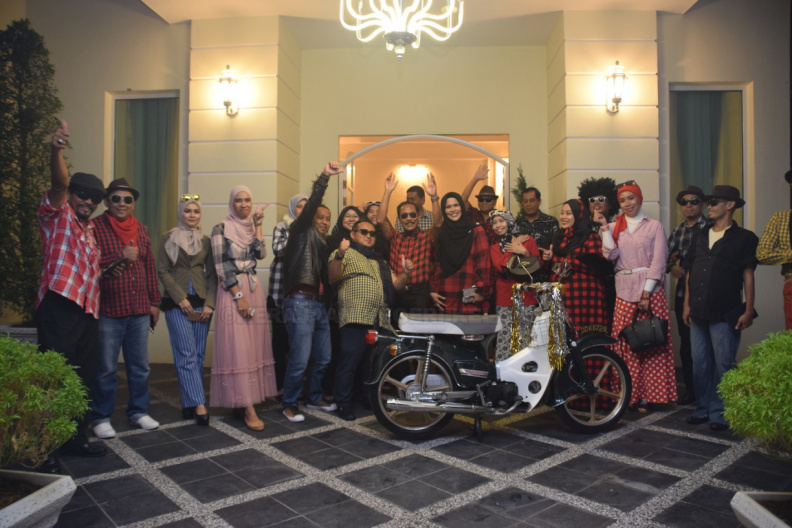 Pada 13 September 2019 telah berlangsung Majlis Sanjungan Budi Sejambak Kasih bagi meraikan persaraan kakitangan PLANMalaysia@Kelantan, En Kamaruzaman bin Muhamad Zain. Majlis telah berlangsung di K Castle, Kota Bharu. DSC_0128.JPG