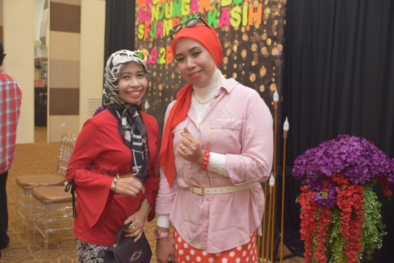 Pada 13 September 2019 telah berlangsung Majlis Sanjungan Budi Sejambak Kasih bagi meraikan persaraan kakitangan PLANMalaysia@Kelantan, En Kamaruzaman bin Muhamad Zain. Majlis telah berlangsung di K Castle, Kota Bharu. DSC_0161.JPG