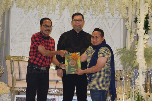Majlis Sanjungan Budi Sejambak Kasih En Kamaruzaman