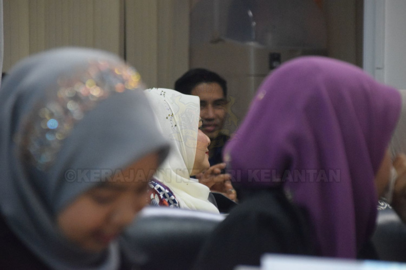 DSC_0230_compressed.jpg