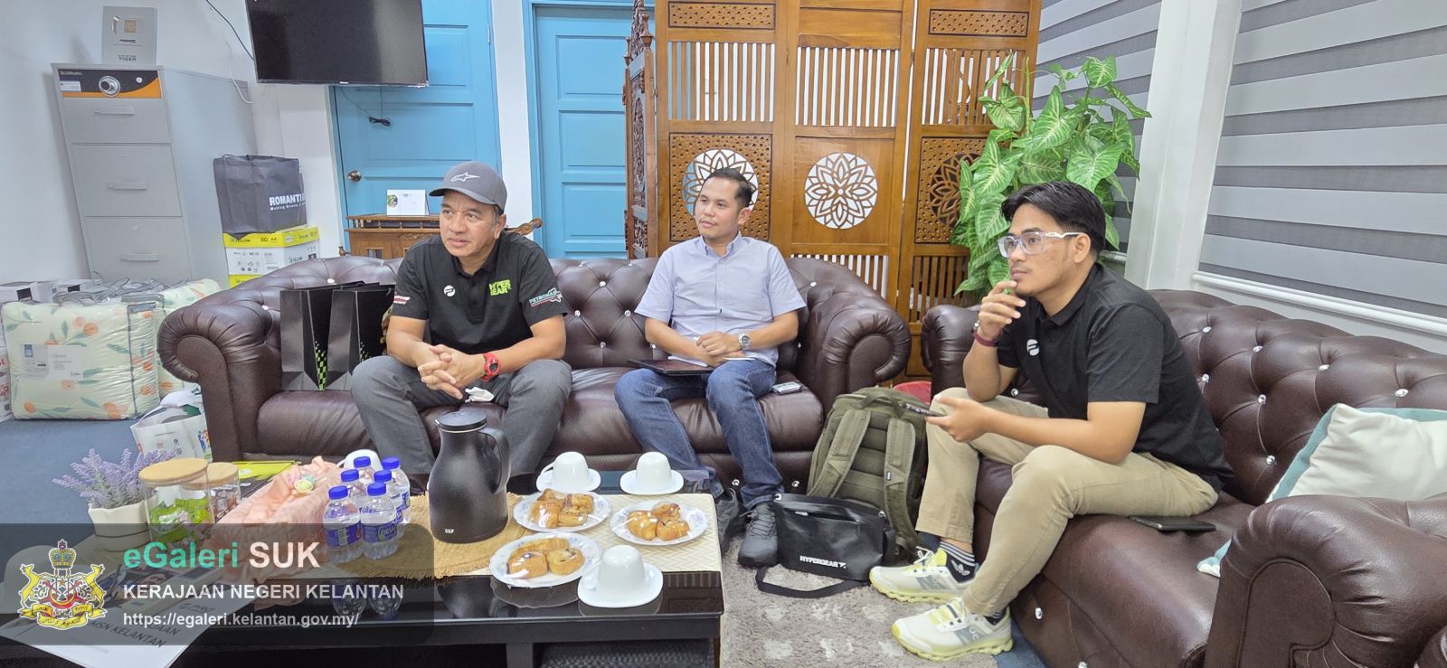 kunjungan-hormat-daripada-pro-apparel-1.jpg