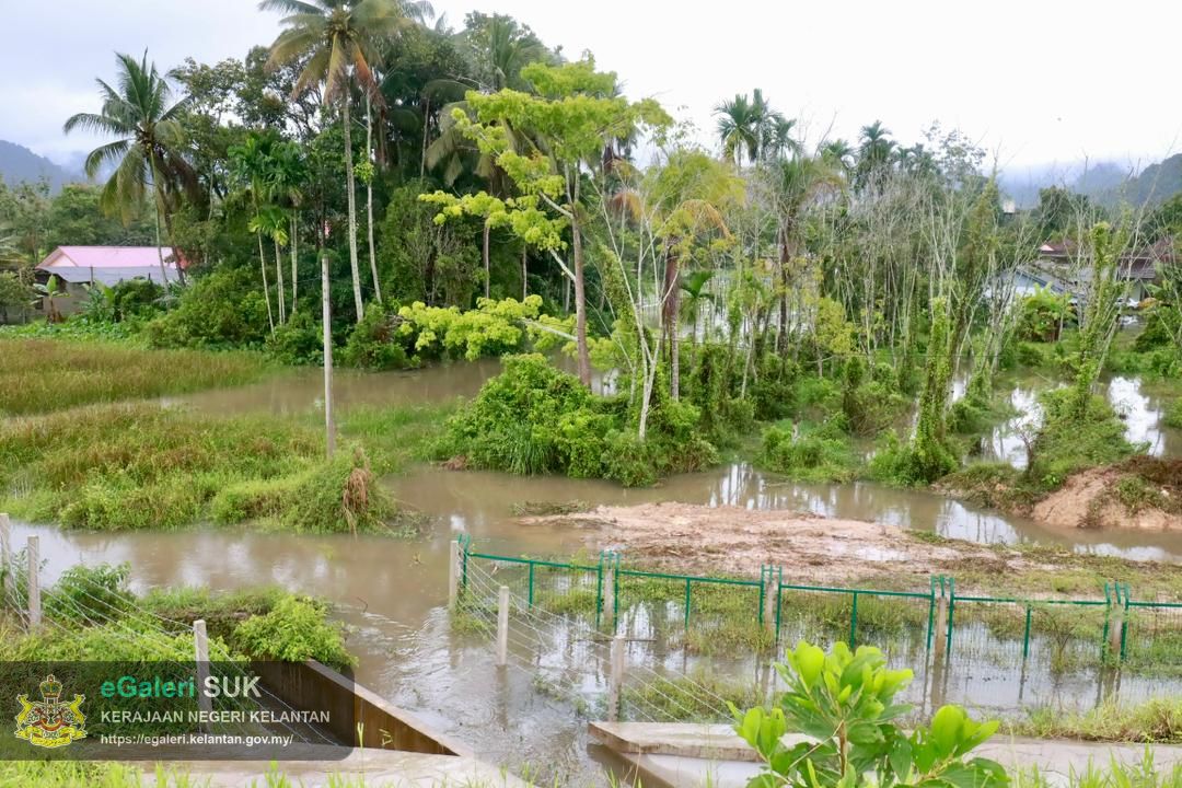 tinjauan-kawasan-banjir-berkaitan-projek-ecrl-di-bukit-abal-4.jpg