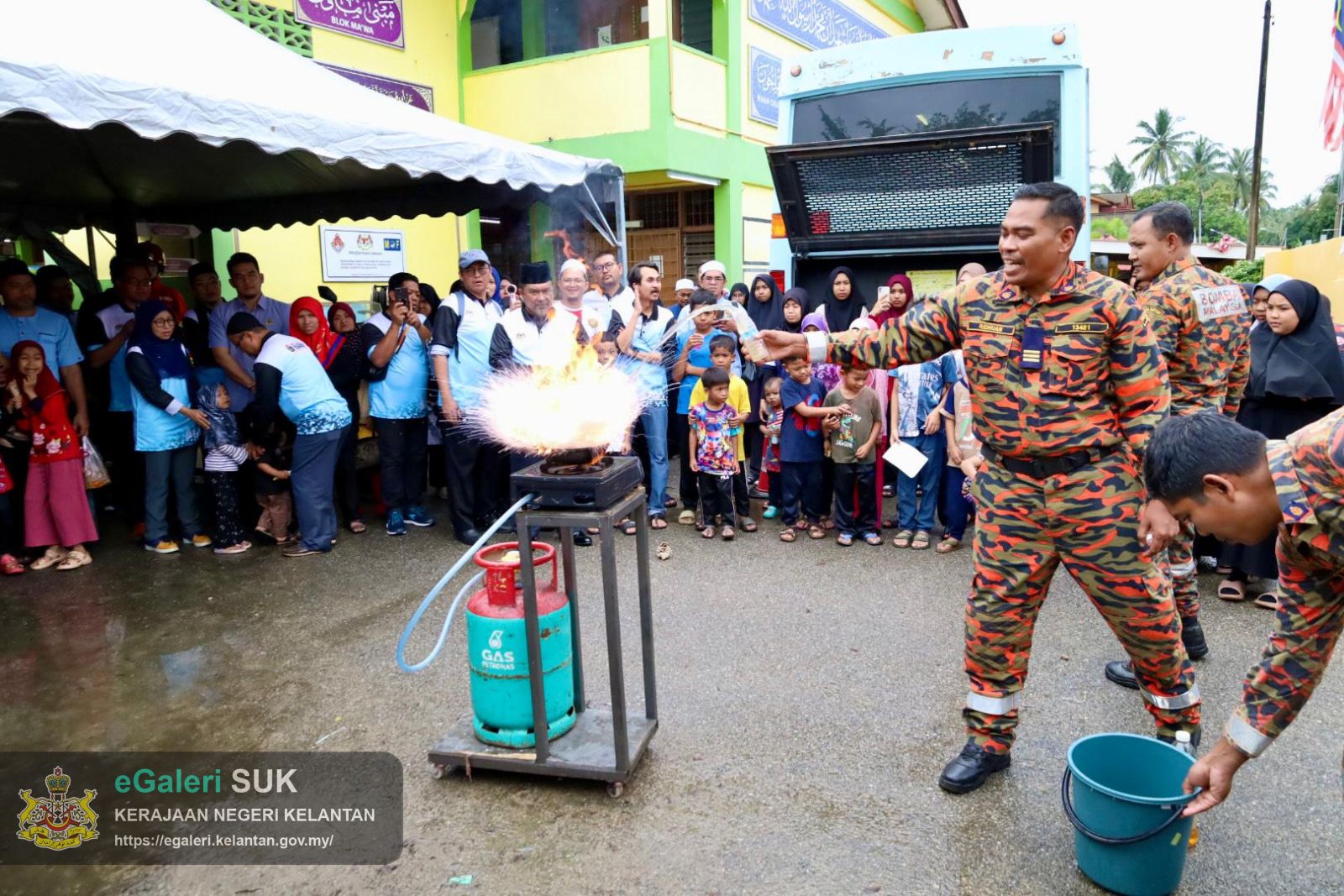perasmian-sempena-program-santuni-madani-jabatan-kehakiman-syariah-malaysia-di-kampung-permatang-rambai-16.jpeg