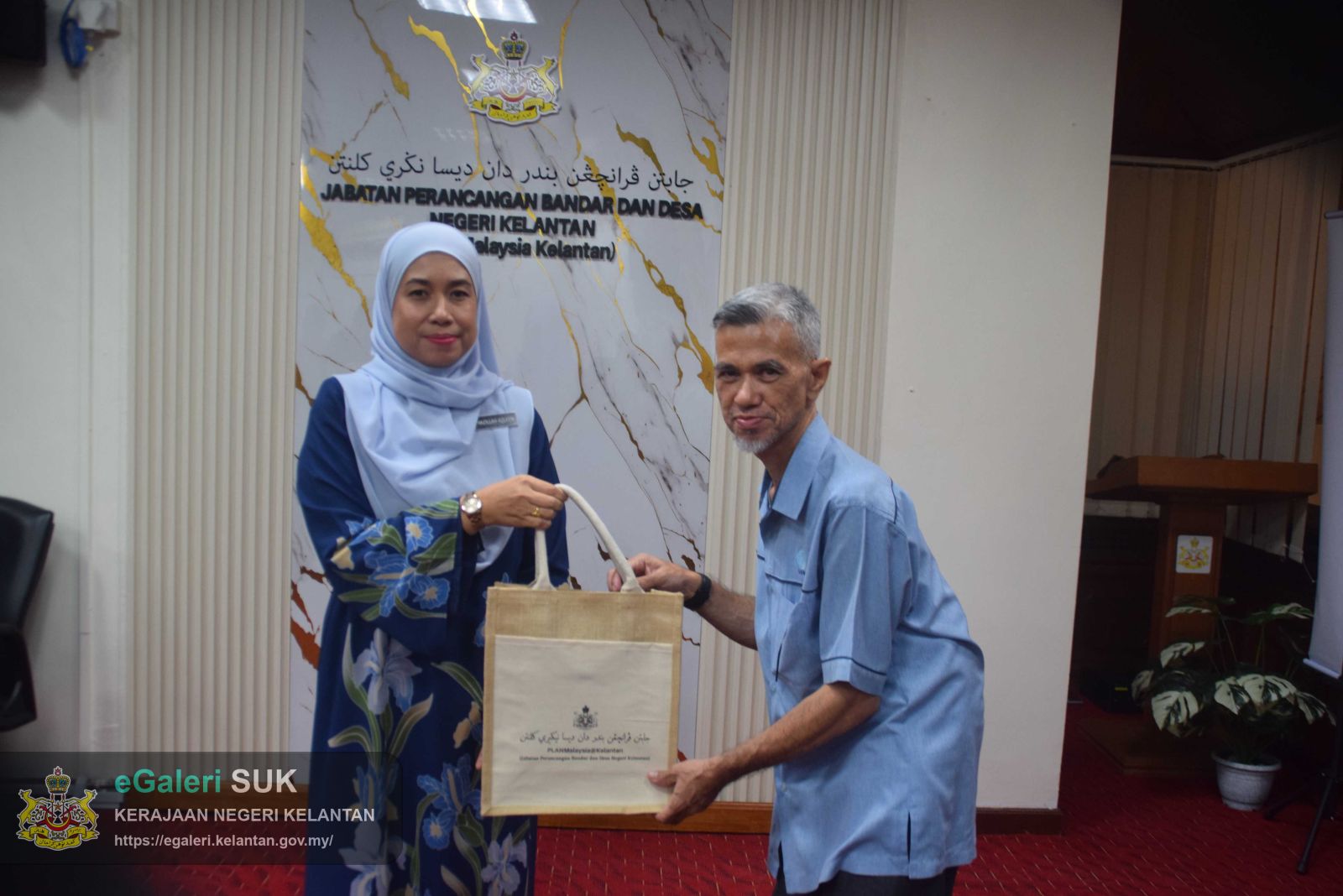 4-jun-2026-kunjung-hormat-lkim-negeri-kelantan-kepada-tpr-pengarah-planmalaysia-kelantan-2.jpg