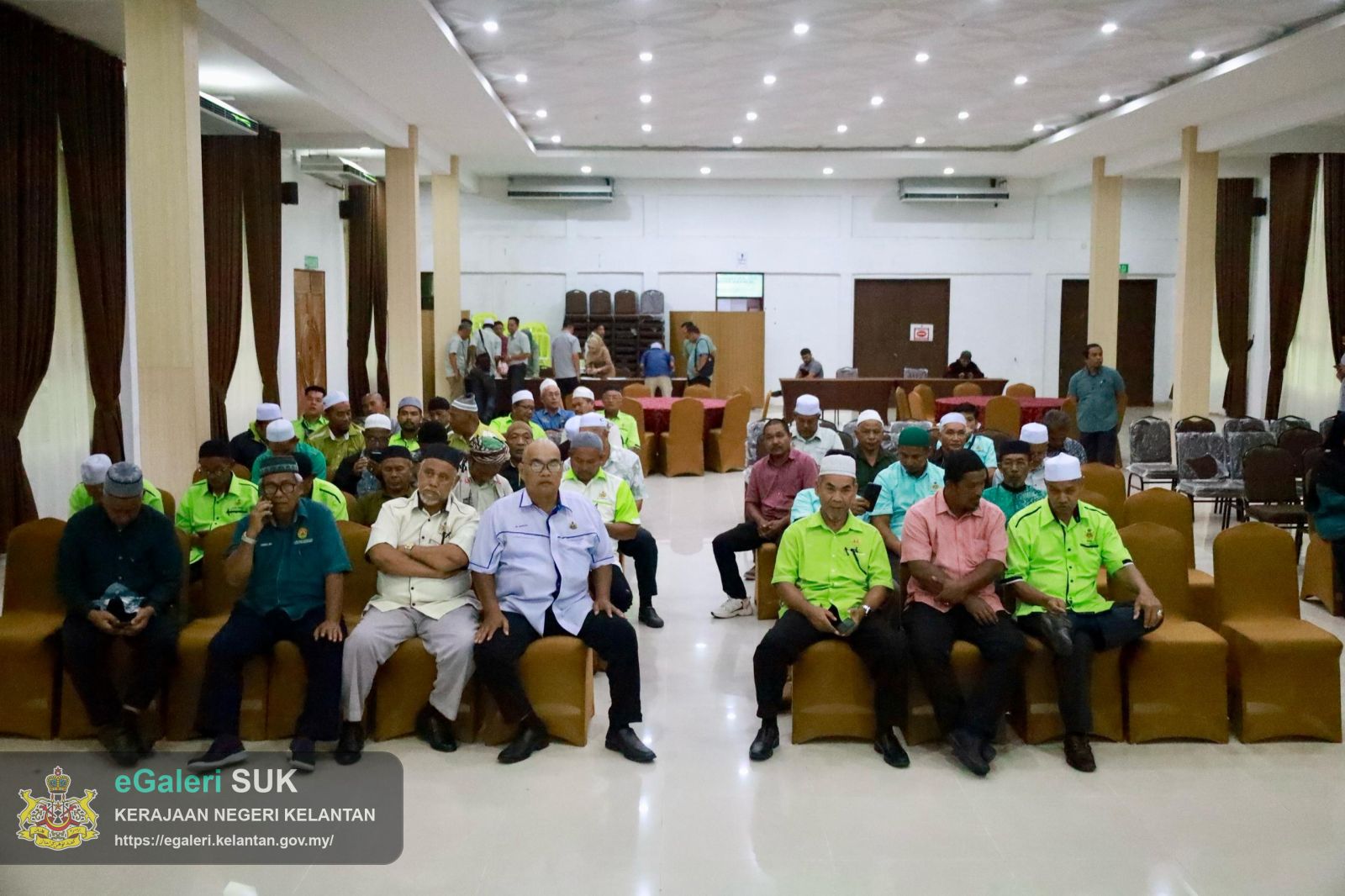 majlis-watikah-pelantikan-penghulu-jajahan-pasir-puteh-2025-yang-disampaikan-oleh-yabrs-en-mohd-roshdi-bin-ismail-tuan-ketua-jajahan-pasir-puteh-14.jpeg