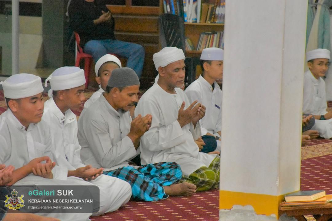majlis-solat-hajat-dan-doa-selamat-sempena-perayaan-ulang-tahun-ke56-kdymm-sultan-muhammad-v-tahun-2025-13.jpg