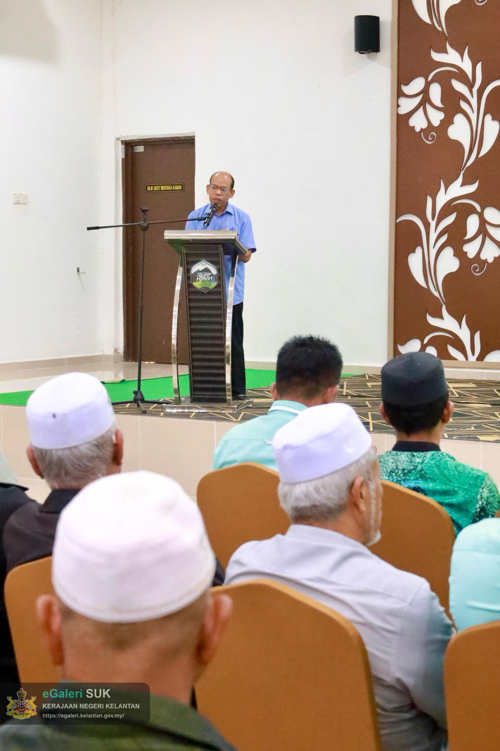 majlis-watikah-pelantikan-penghulu-jajahan-pasir-puteh-2025-yang-disampaikan-oleh-yabrs-en-mohd-roshdi-bin-ismail-tuan-ketua-jajahan-pasir-puteh-22.jpeg