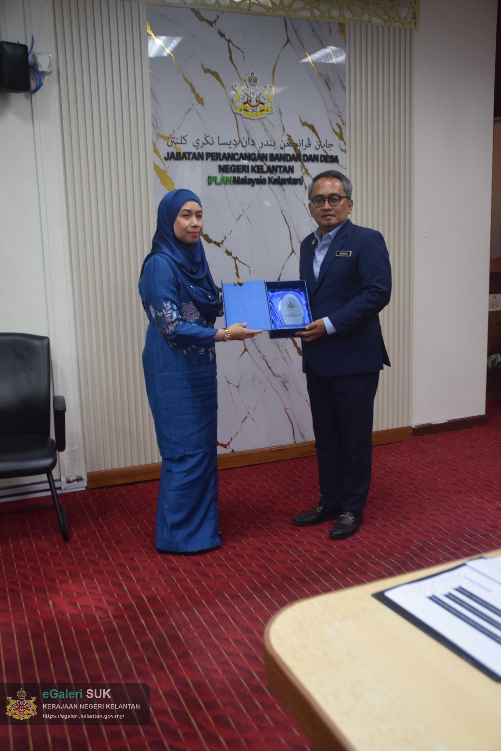 8-jun-2026-kunjung-hormat-mcmc-kepada-tpr-pengarah-planmalaysia-kelantan-8.jpg
