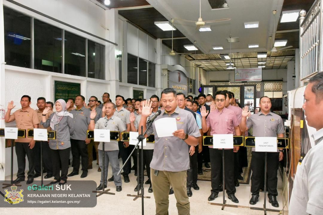 perhimpunan-bulanan--oktober-2025-13.jpg
