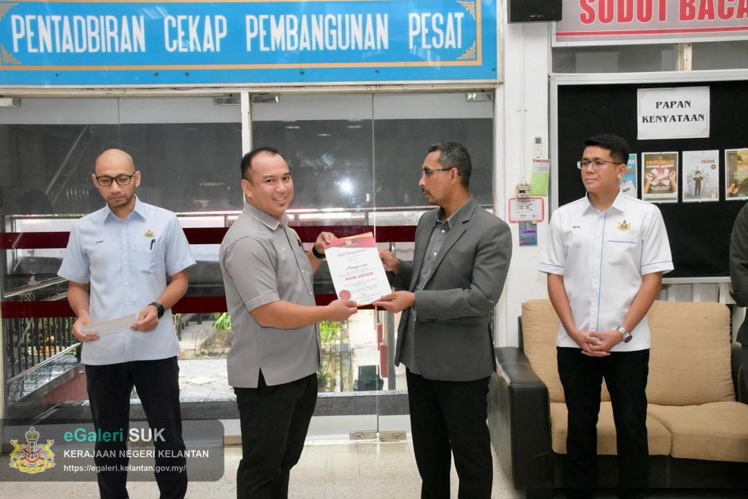 perhimpunan-bulanan--oktober-2025-20.jpg