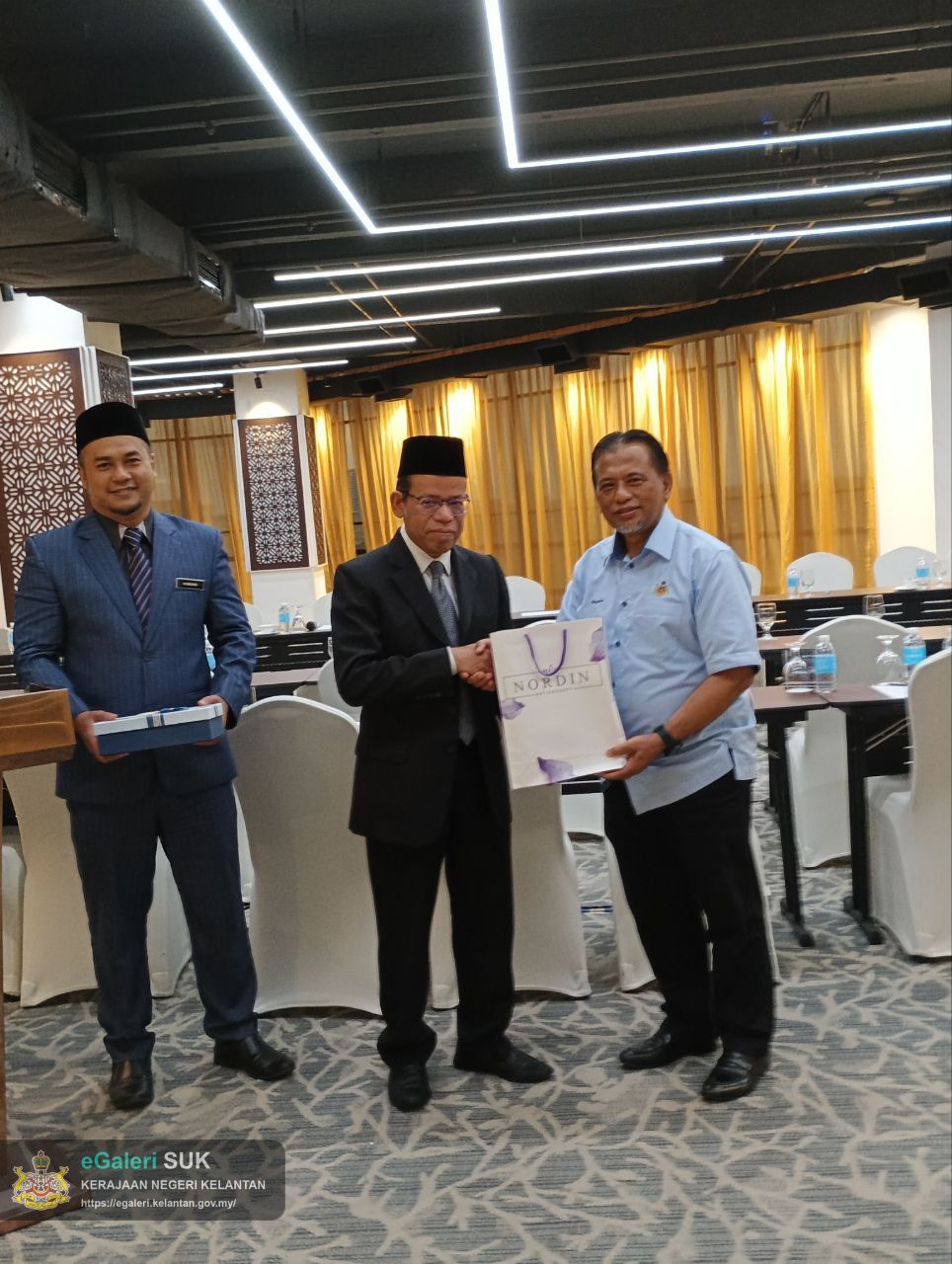 majlis-hi-tea-mantan-yang-dipertua-mdgm-4.jpg