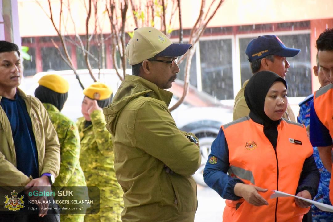 lawatan-yab-menteri-besar-kelantan-ke-pps-sk-dalam-rhu-pasir-puteh-28.jpg