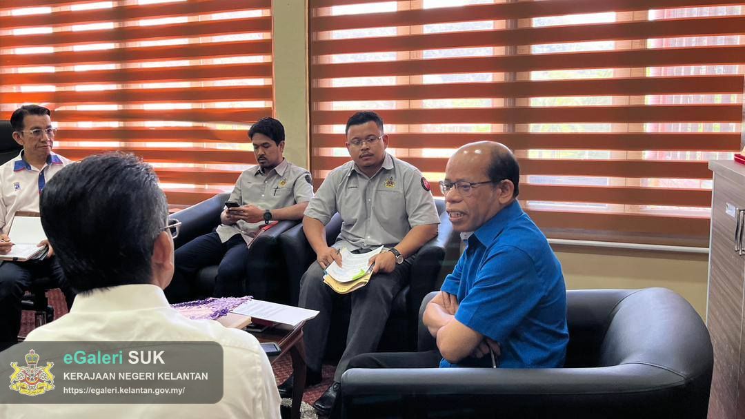 kunjungan-hormat-dari-ybrs-pengurus-besar-kesedar-ke-atas-yabrs-ketua-jajahan-gua-musang-1.jpg