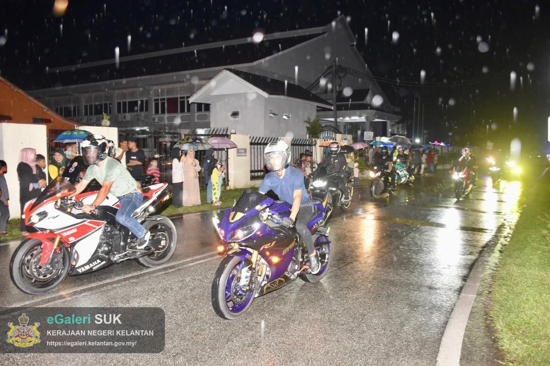 perarakan-kereta-berhias-jajahan-pasir-puteh-34.jpg
