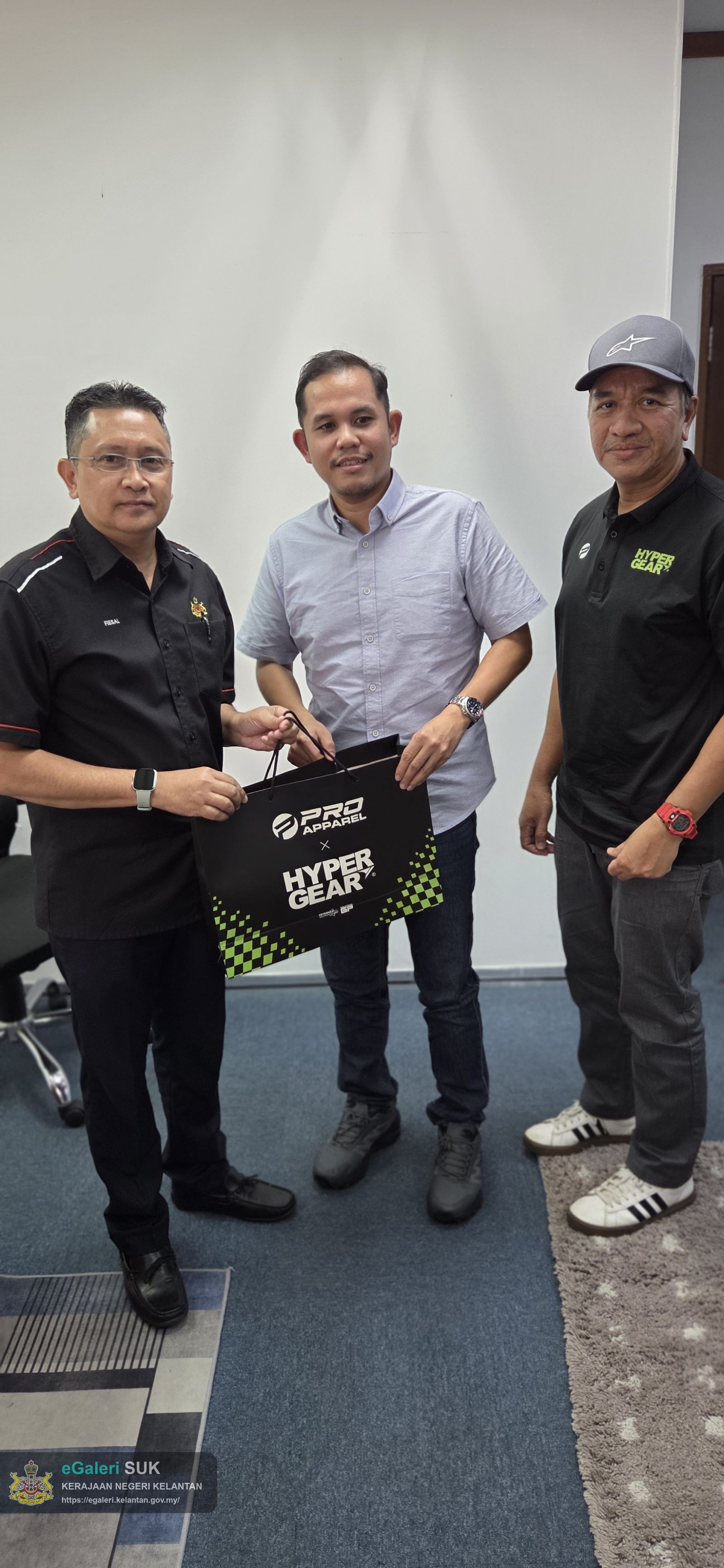 kunjungan-hormat-daripada-pro-apparel-5.jpg