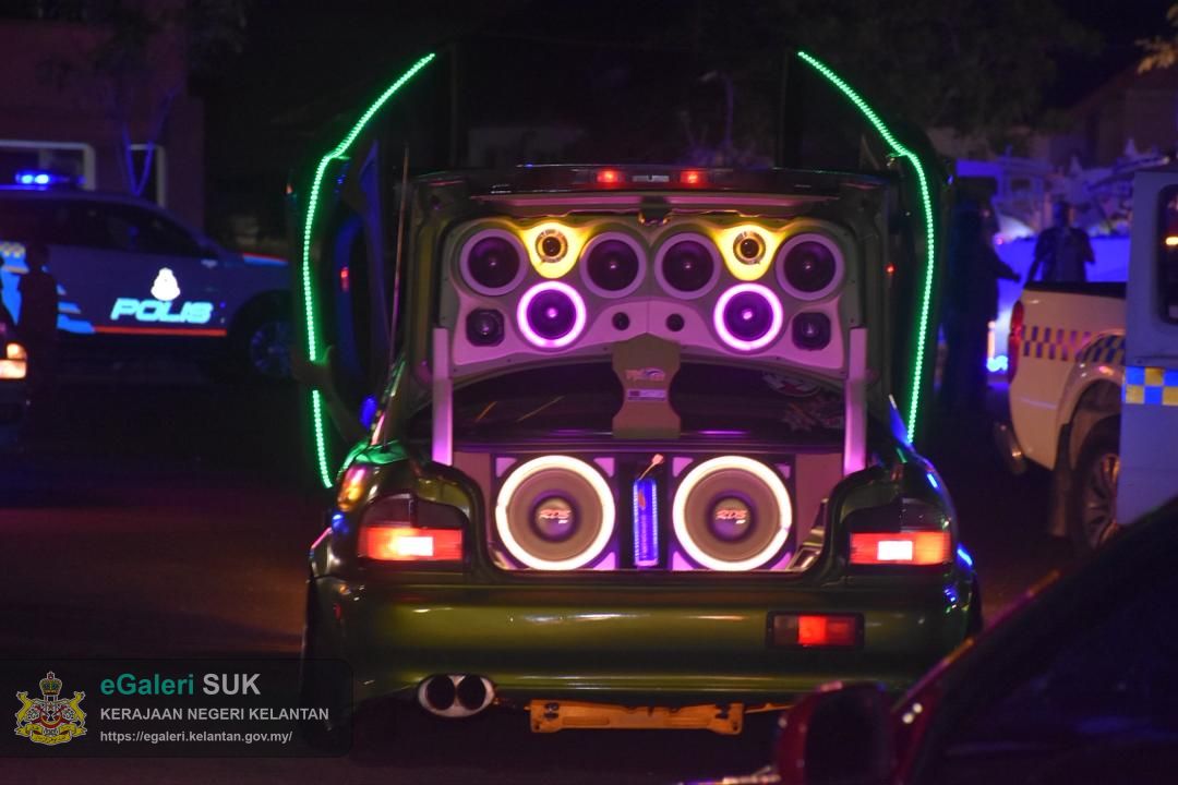 perarakan-kereta-berhias-jajahan-pasir-puteh-20.jpg