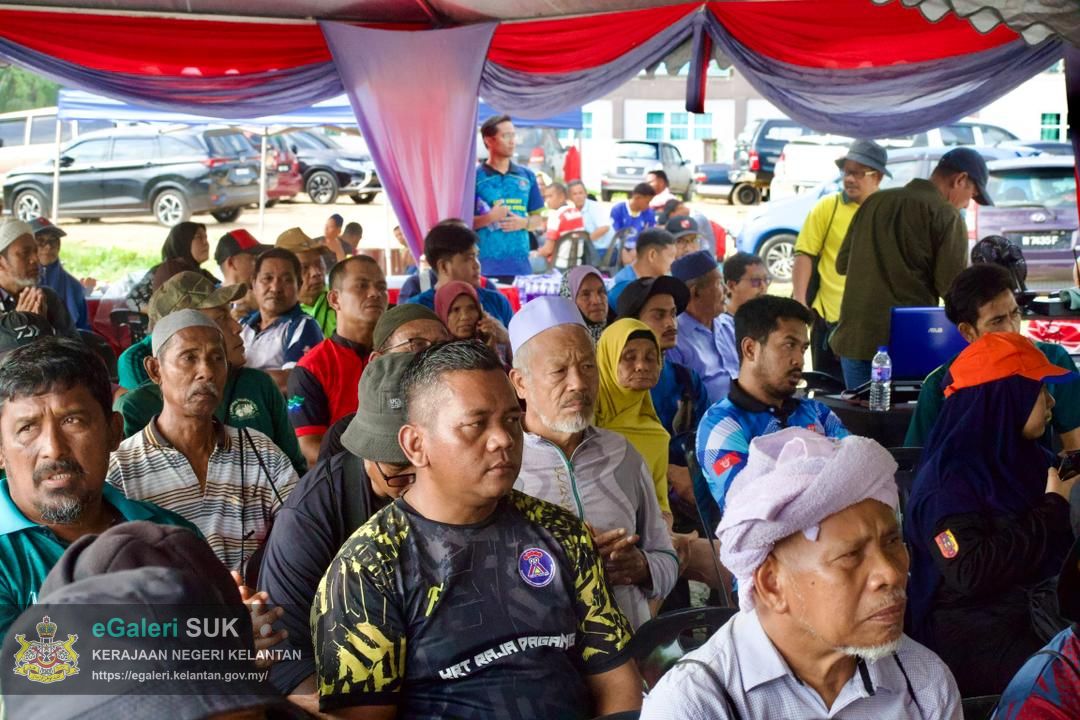 program-penanaman-pokok-bakau-di-jeti-laguna-semerak-pasir-puteh-22.jpg