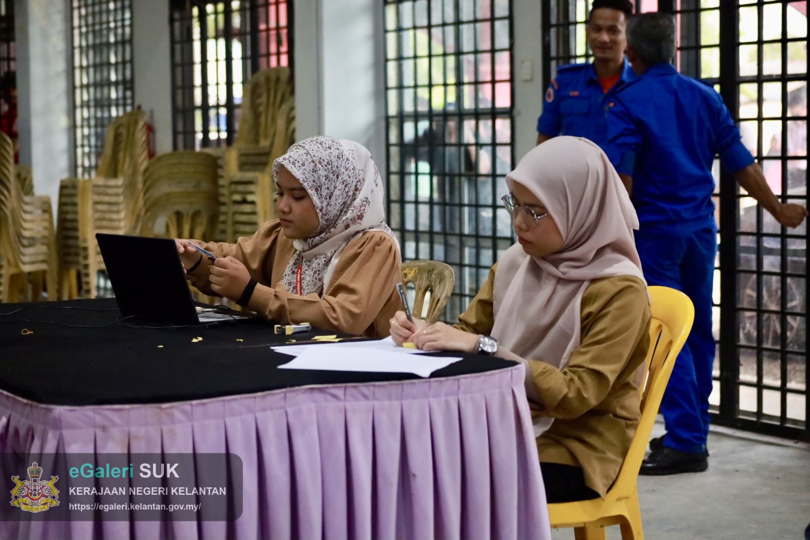 program-agihan-bantuan-wang-ihsan-bwi-kepada-kir-yang-berpindah-ke-pps-disebabkan-bencana-banjir-timur-lautmtl-bagi-jajahan-pasir-putehmachang-dan-bachok-10.JPG