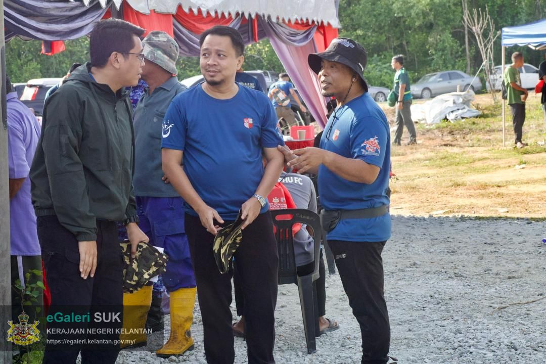 program-penanaman-pokok-bakau-di-jeti-laguna-semerak-pasir-puteh-8.jpg