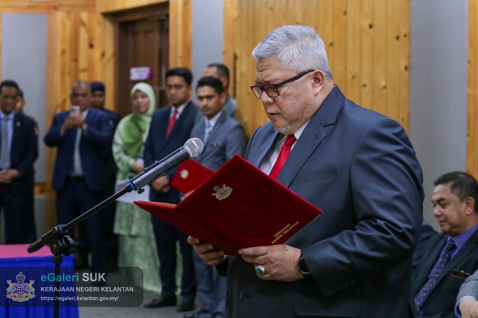 majlis-angkat-sumpah-yang-berhormat-mulia-tengku-kaya-perkasa-3.jpeg