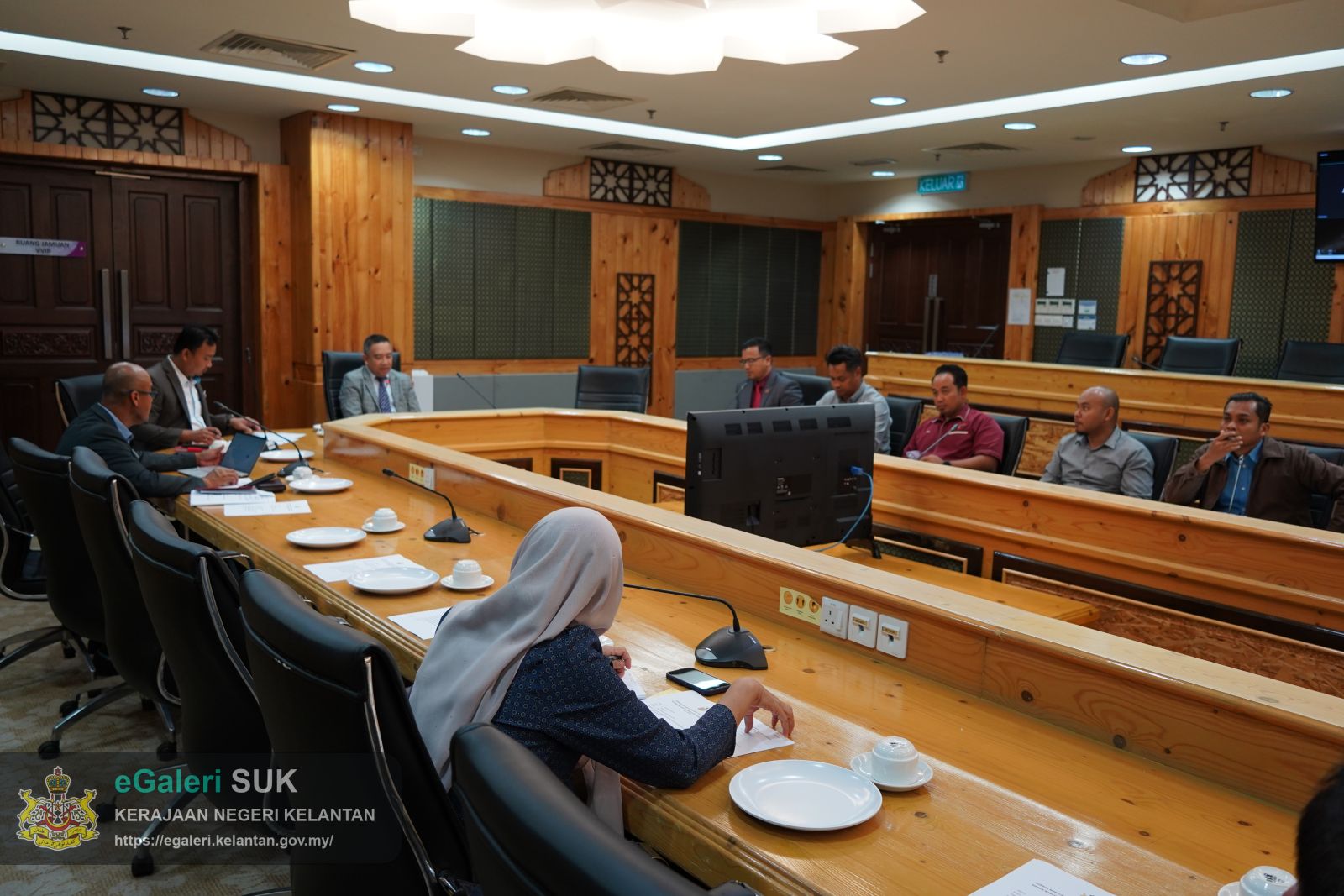 mesyuarat-khas-hala-tuju-pembangunan-sistem-maklumat-geografi-(gis)-negeri-kelantan-bil.1/2025-6.JPG