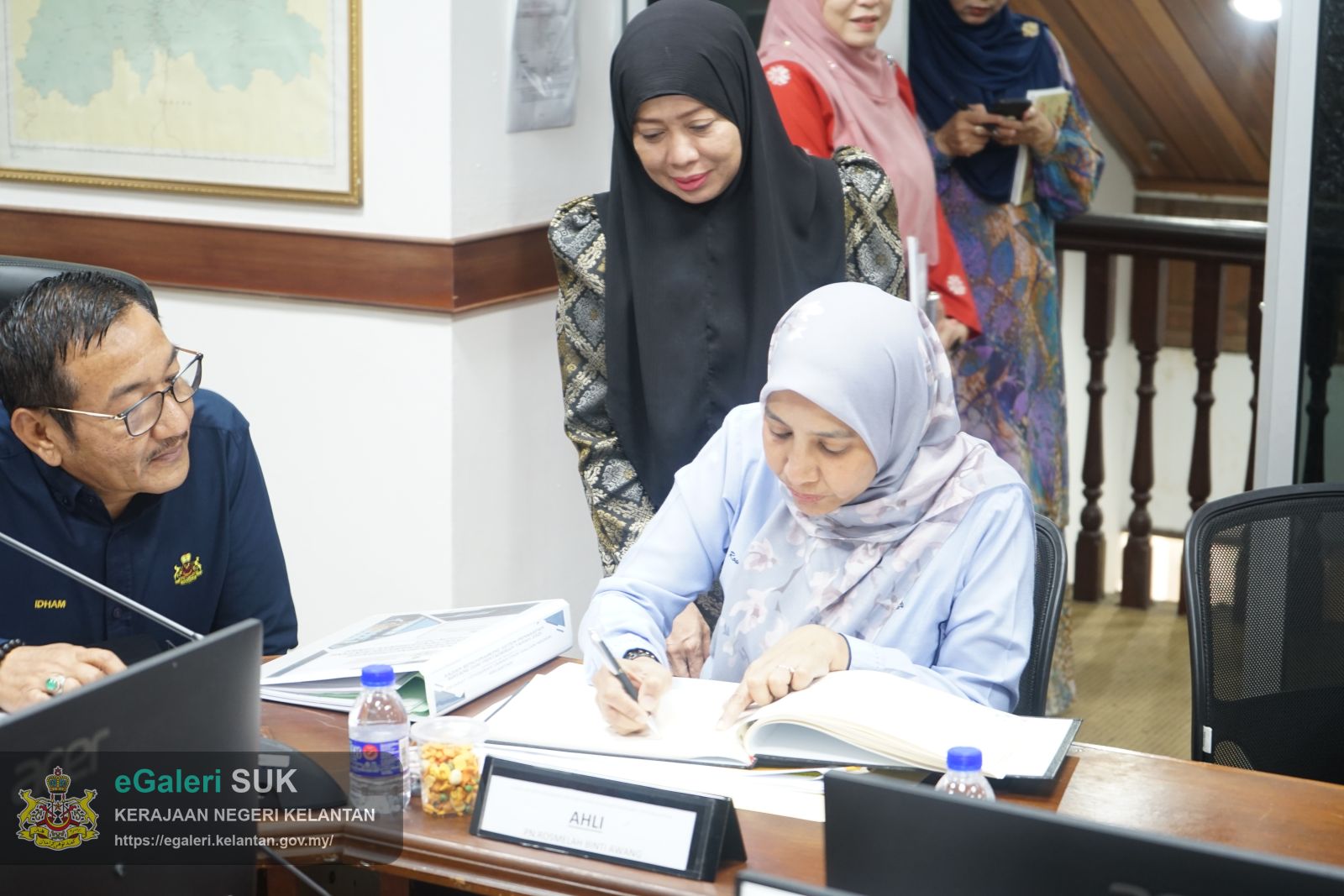 lawatan-benchmarking-sempena-kajian-benchmarking-ssr-pentadbiran-tanah-2025-di-ptg-kelantan-7.JPG