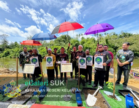 prrogram-penanaman-di-sekitar-gunung-reng-2.png