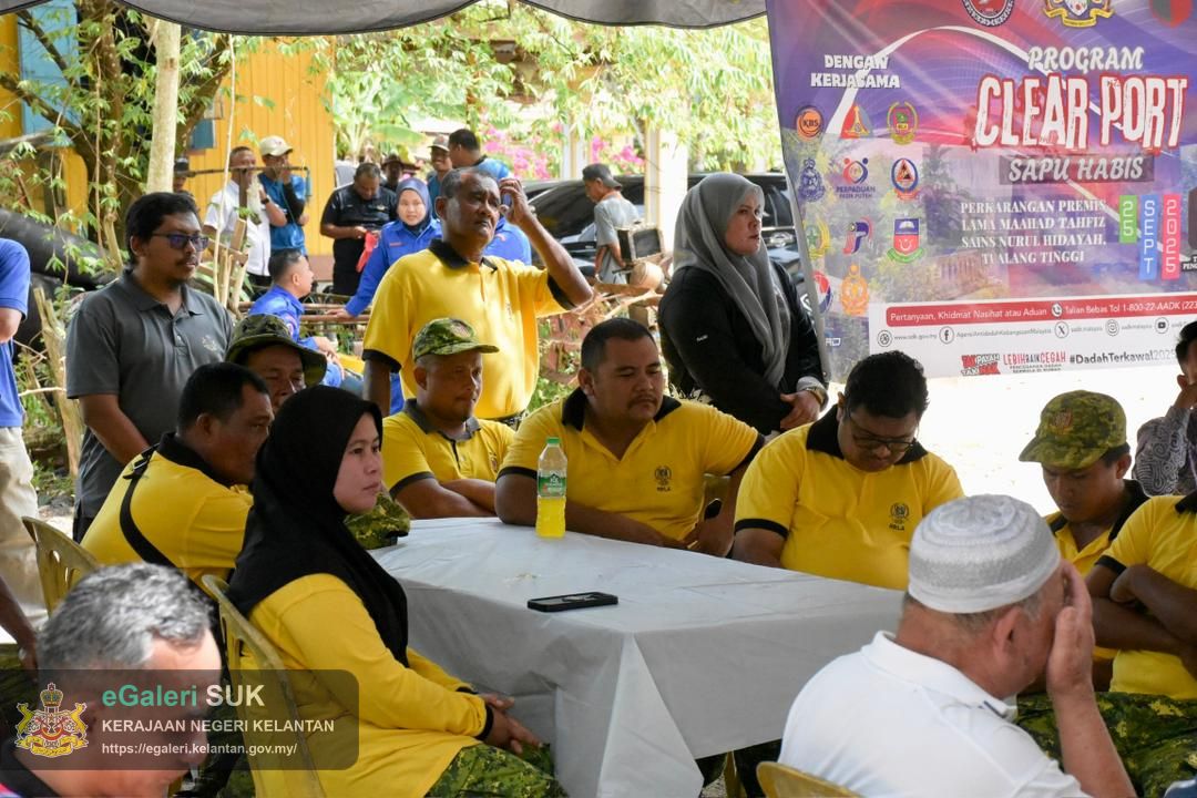 program-gotongroyong-sapu-habis--clear-port-18.jpg