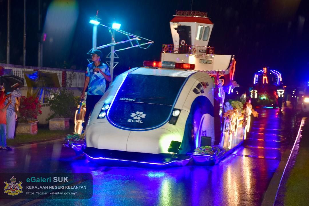 perarakan-kereta-berhias-jajahan-pasir-puteh-42.jpg