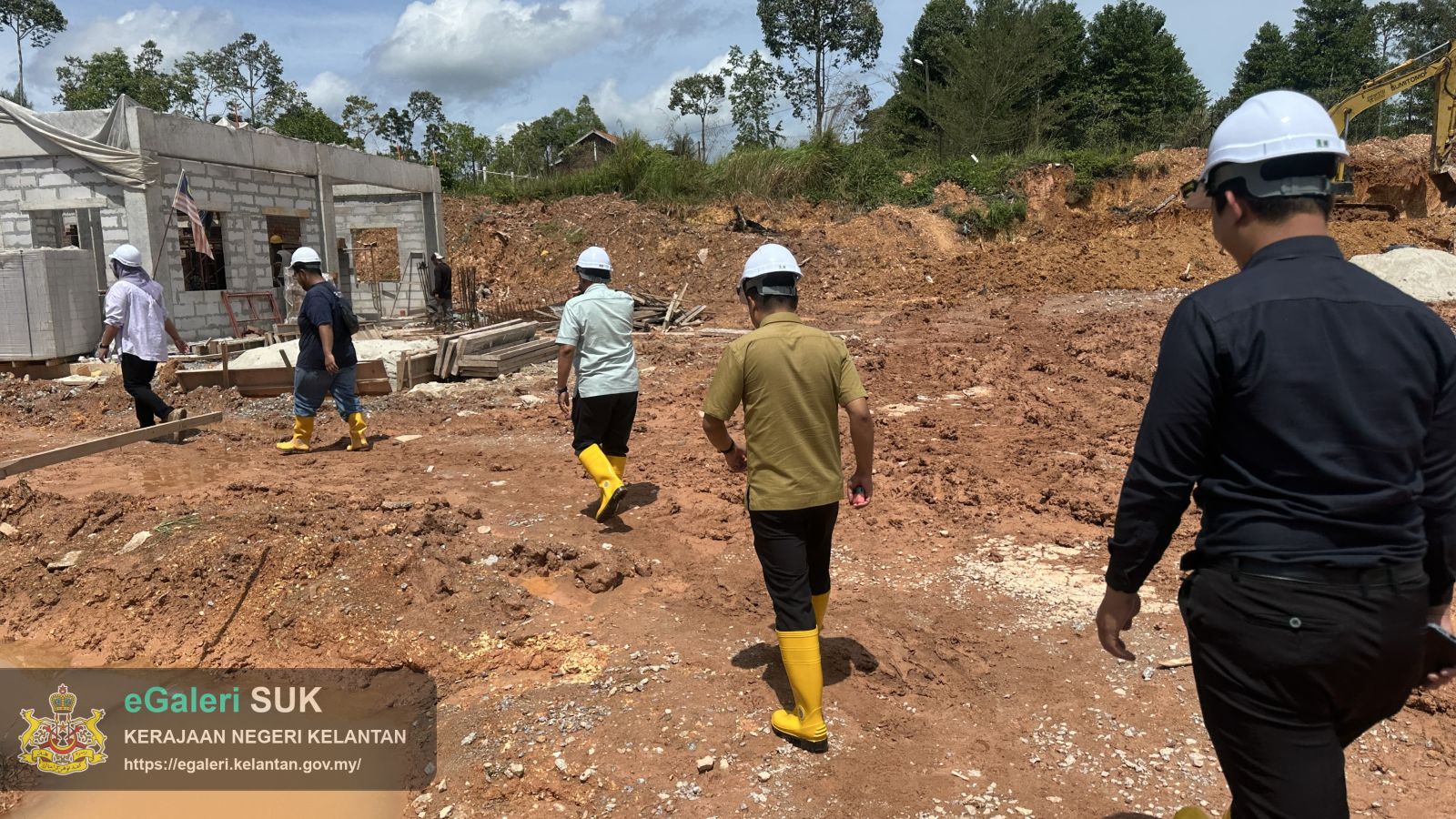 lawatan-tapak-ke-projek-pembangunan-pusat-pemindahan-kekal-di-smk-gual-tinggi,-rantau-panjang,-kelantan-5.jpeg