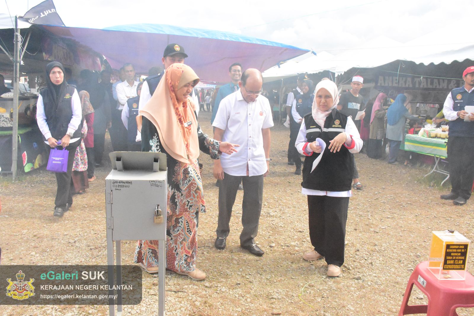 bazar-ramadan-pasir-puteh-astaka--perasmian-dan-lawatan-ke-tapak-bazar-ramadan-bagi-program-walkabout-ramadan-2025-22.JPG