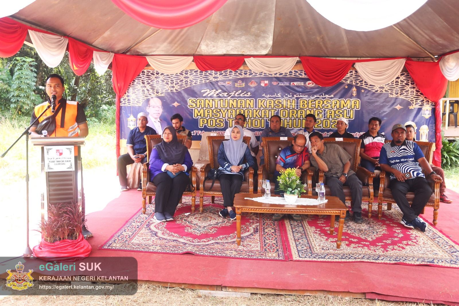 majlis-santuni-kasih-bersama-masyarakat-orang-asli-pos-tohoi-gua-musang-2.jpeg