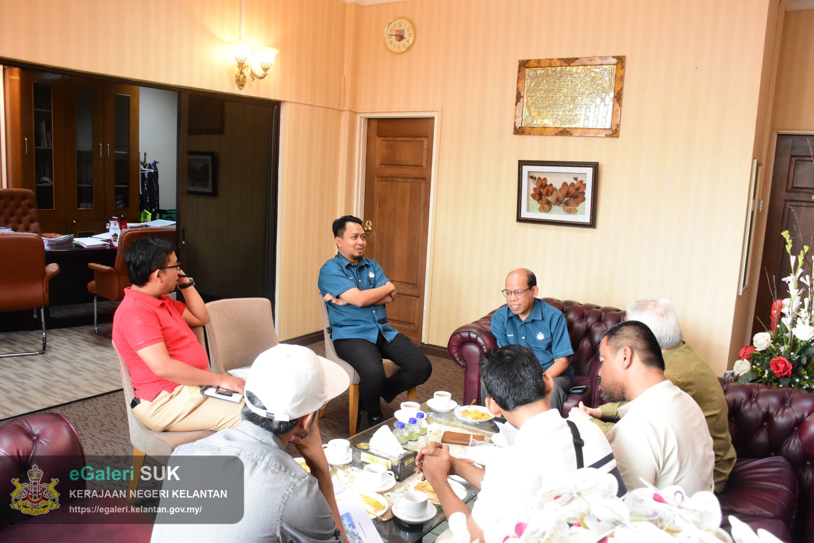 yb-exco-pelancongan-negeri-kelantan-datuk-kamarudin-md-nor-mengadakan-kunjungan-hormat-ke-atas-en-mohd-roshdi-bin-ismail--ketua-jajahan-pasir-puteh-3.JPG