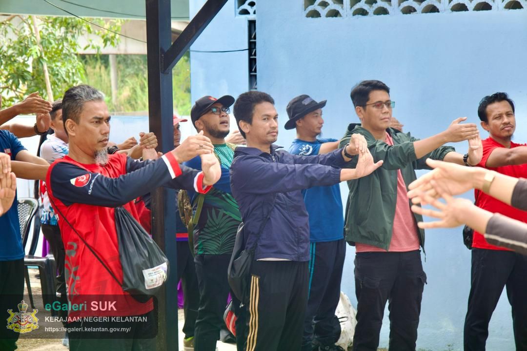 program-hiking-bersama-ketua-jajahan-pasir-puteh-anjuran-bersama-perkumpulan-perempuan-pasir-puteh-dan-kelab-berkesan-ptjpp-serta-puspanita-sri-pasir-puteh-9.jpg