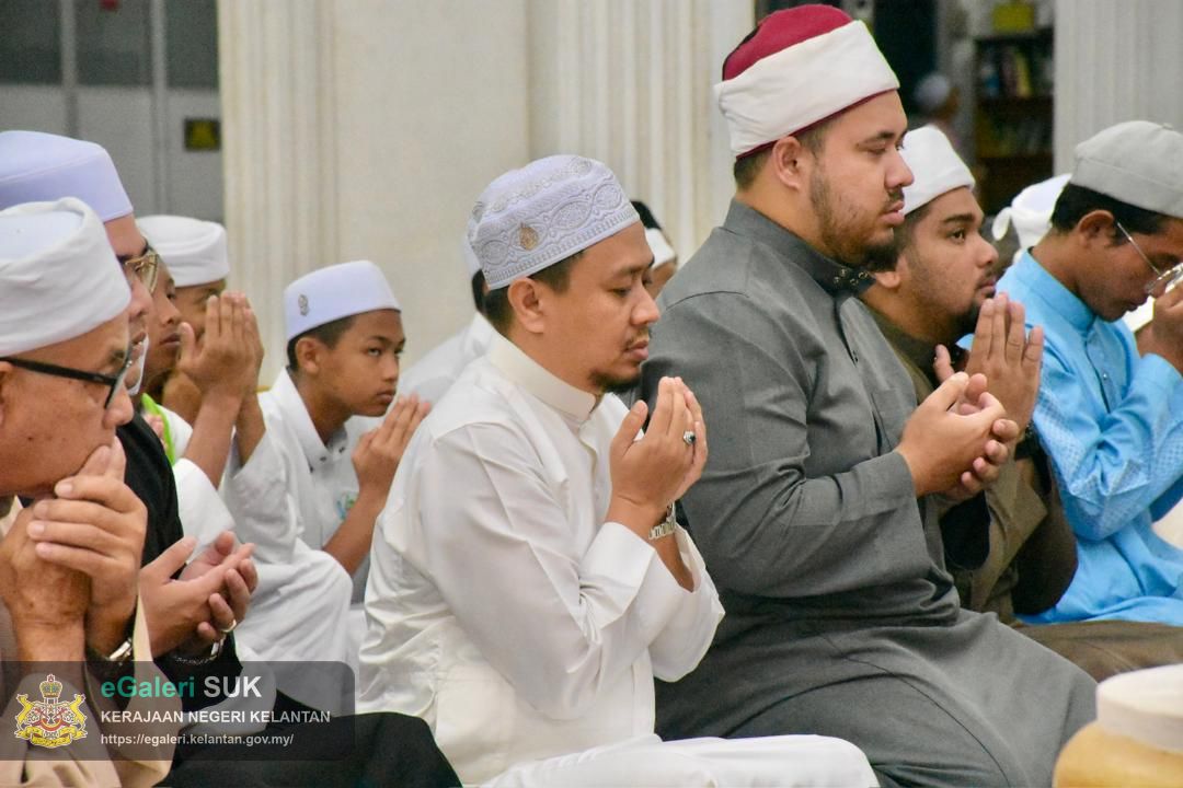 majlis-solat-hajat-dan-doa-selamat-sempena-perayaan-ulang-tahun-ke56-kdymm-sultan-muhammad-v-tahun-2025-17.jpg