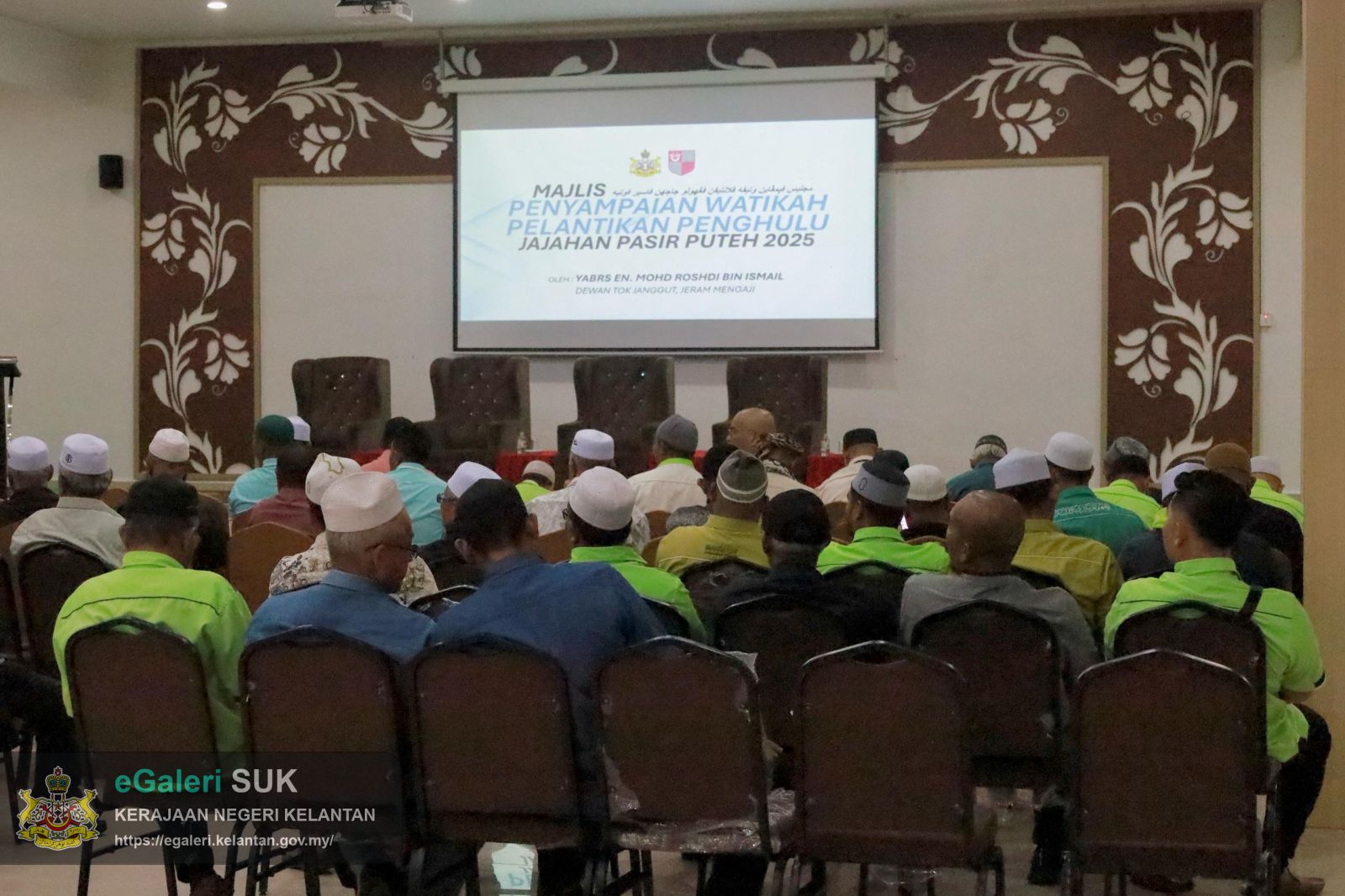 majlis-watikah-pelantikan-penghulu-jajahan-pasir-puteh-2025-yang-disampaikan-oleh-yabrs-en-mohd-roshdi-bin-ismail-tuan-ketua-jajahan-pasir-puteh-16.jpeg