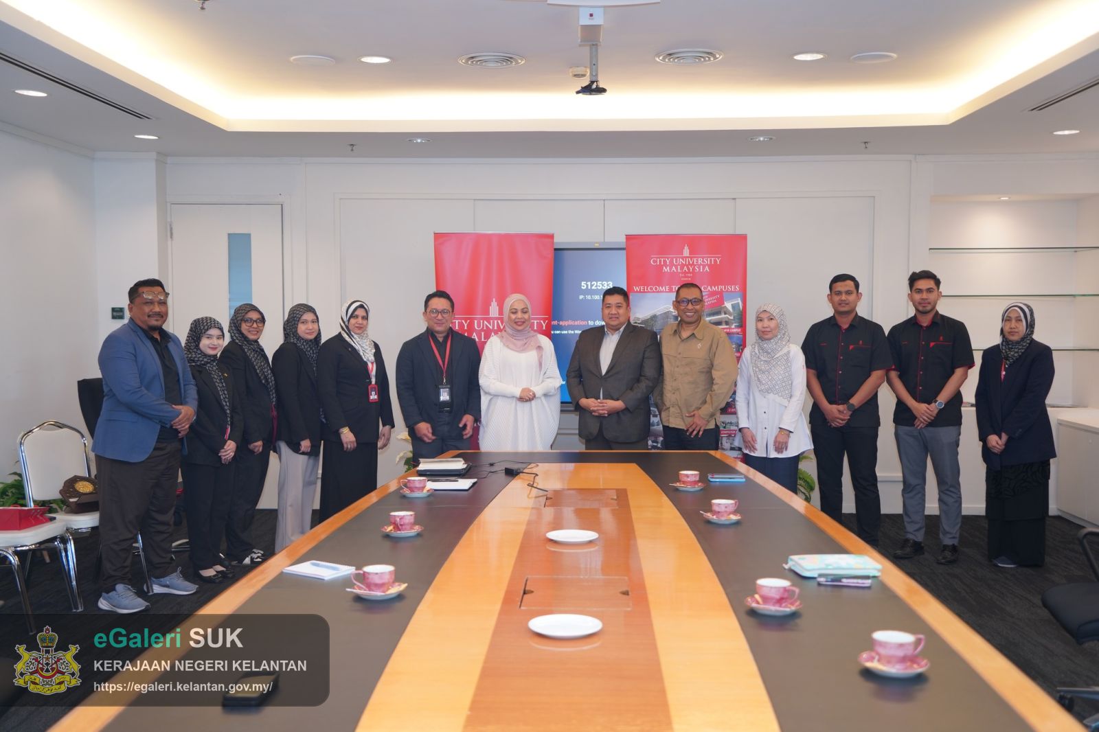 kunjung-hormat-yayasan-kelantan-darulnaim-yakin-ke-city-university-malaysia-9.jpg