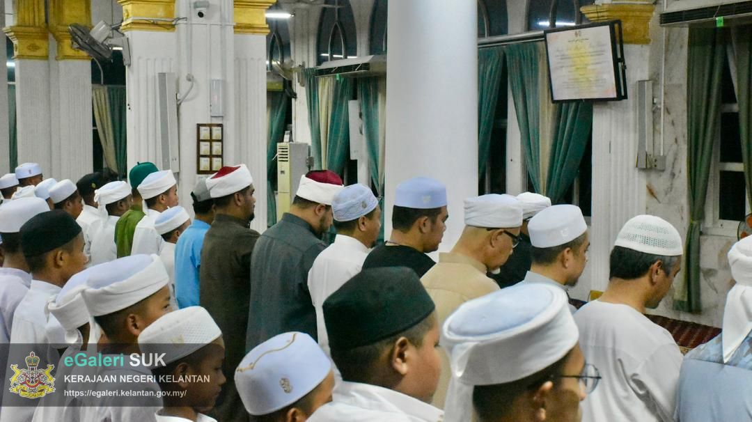 majlis-solat-hajat-dan-doa-selamat-sempena-perayaan-ulang-tahun-ke56-kdymm-sultan-muhammad-v-tahun-2025-18.jpg