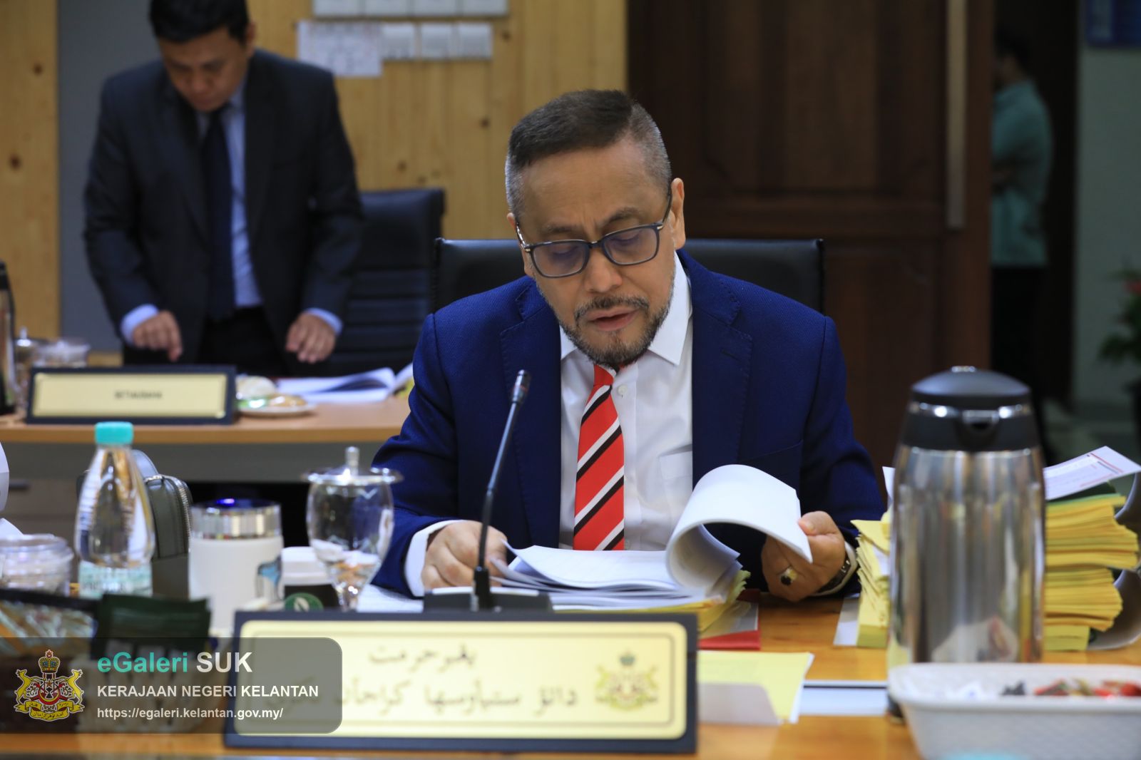 mesyuarat-ahli-majlis-mesyuarat-kerajaan-2.jpeg
