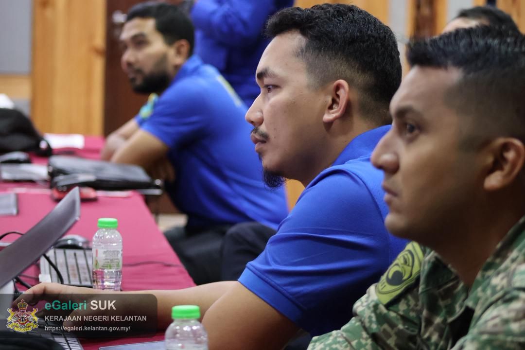 mesyuarat-operasi-banjir-dipengerusikan-ketua-pengarah-nadma-bilik-mesyuarat-pkob-suk-kelantan-5.jpg