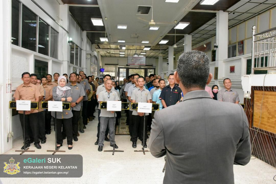 perhimpunan-bulanan--oktober-2025-17.jpg