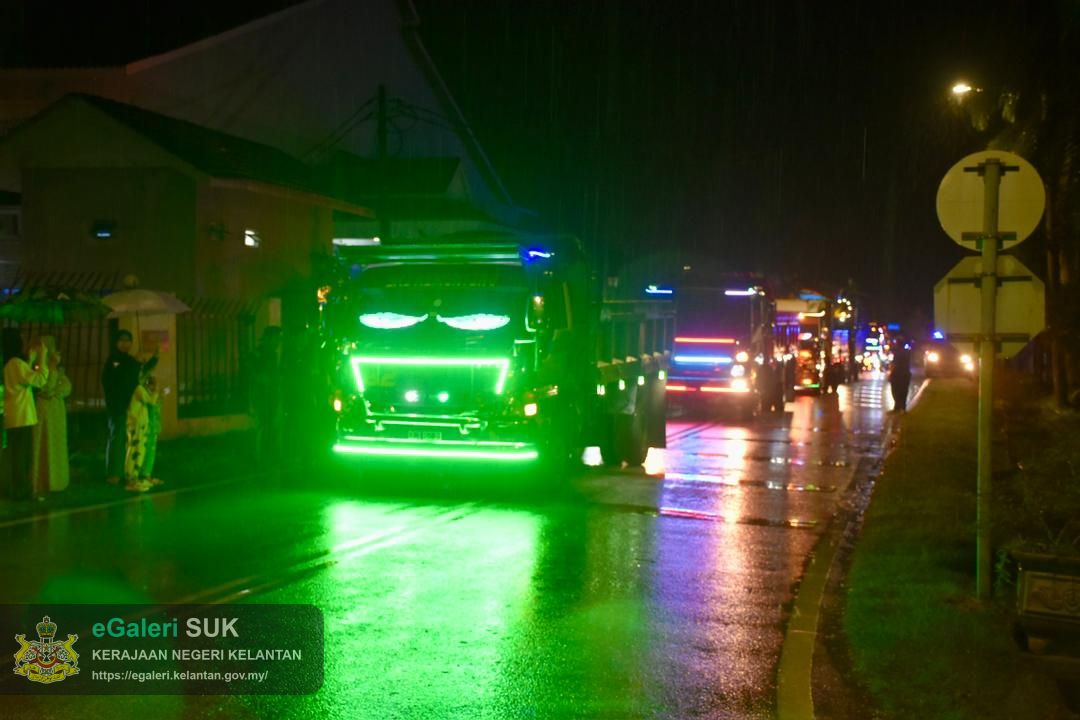 perarakan-kereta-berhias-jajahan-pasir-puteh-40.jpg