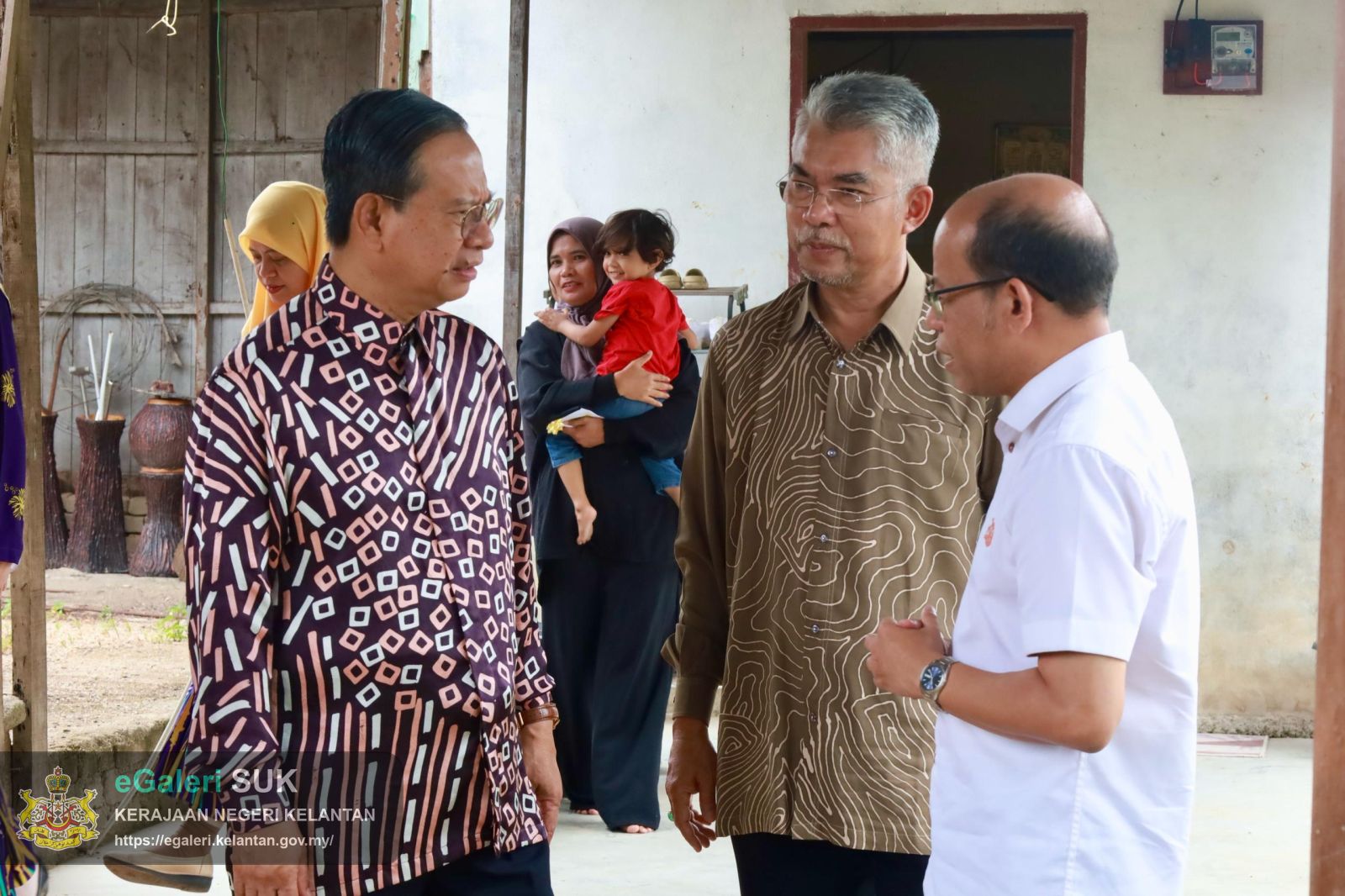 majlis-penyerahan-bantuan-ramadhan-untuk-keluarga-miskin-oleh-majlis-orangorang-besar-diraja-kelantan-mob-di-jajahan-pasir-puteh-21.jpeg