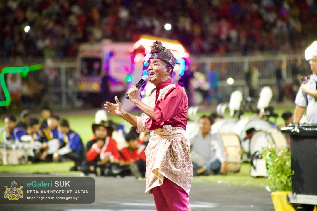 majlis-perarakan-kereta-berhias-pejabat-tanah-dan-jajahan-pasir-puteh-sempena-ulang-tahun-hari-keputeraan-kebawah-duli-yang-maha-mulia-sultan-muhammad-v-yang-ke-56-tahun-2025-10.jpg