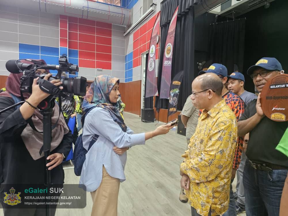 yabrs-ketua-jajahan-gua-musang-memenuhi-jemputan-ke-acara-‘flag-off’--malaysia-adventure-trophy-kelantan-2025-3.jpg