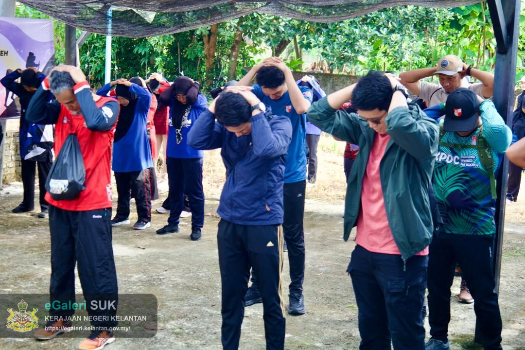 program-hiking-bersama-ketua-jajahan-pasir-puteh-anjuran-bersama-perkumpulan-perempuan-pasir-puteh-dan-kelab-berkesan-ptjpp-serta-puspanita-sri-pasir-puteh-8.jpg